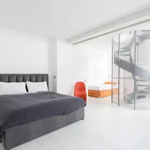 Apartment Unique 4 Storey House On Naviglio 4bd, 4bt 