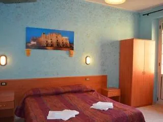 Hotel Domus Ferruccio Rom 2*,  Italien