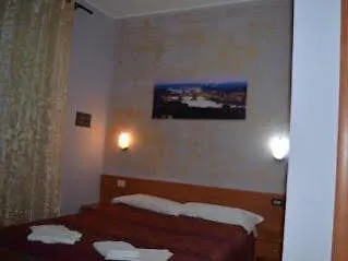Hotel Domus Ferruccio Roma Pensión